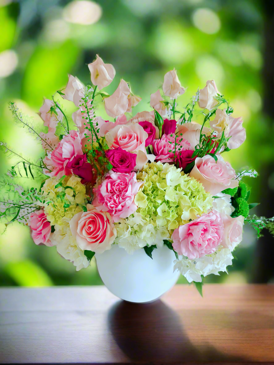 Florist’s Choice short Vase flower Arrangement