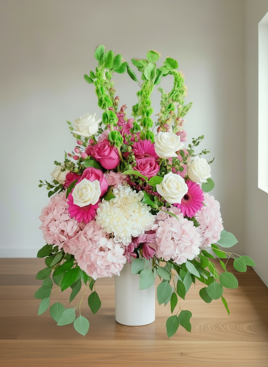 Floral Bloom-Vase arrangement